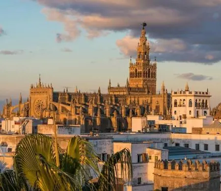 Casa Palacio El Condestable De * Sevilla